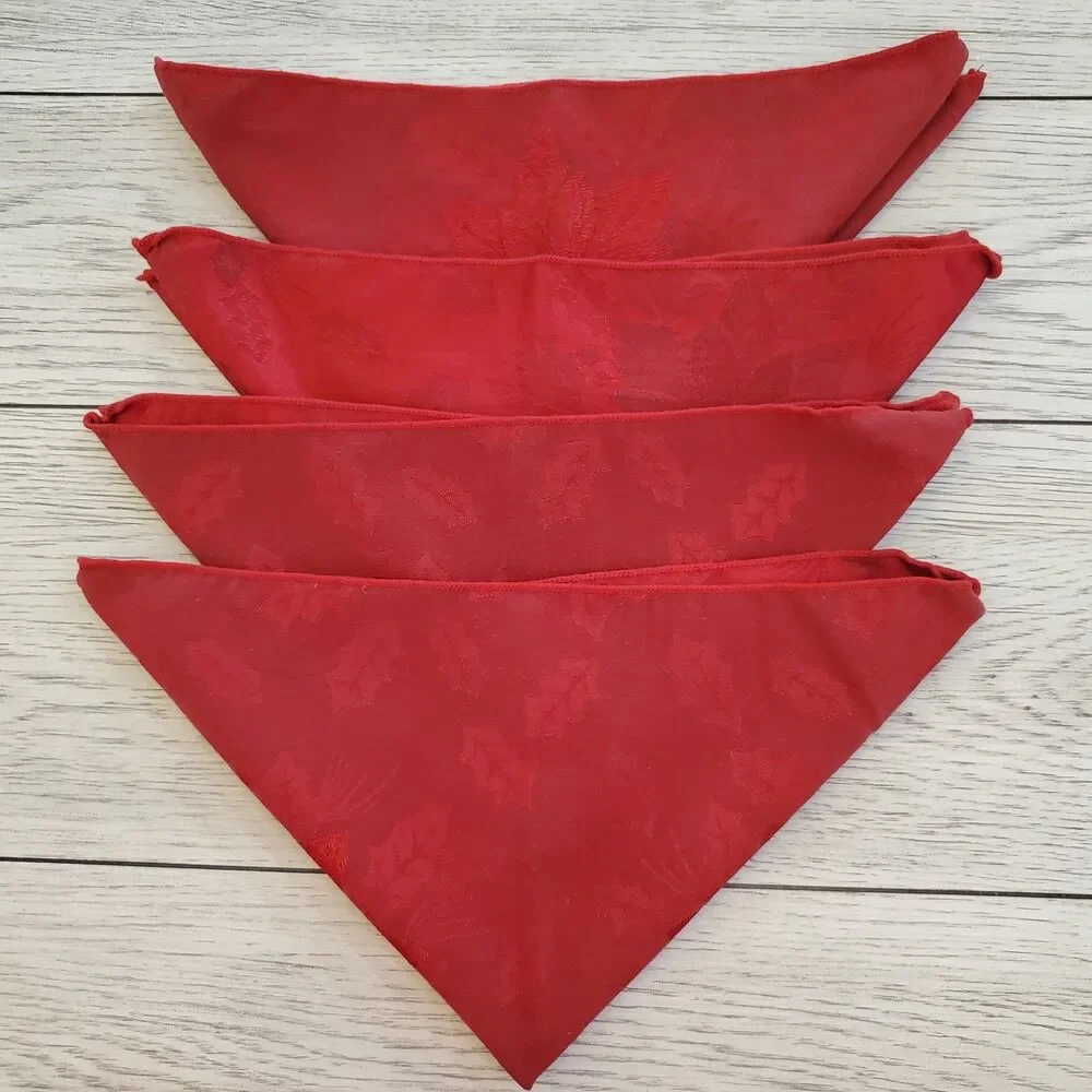 Martha Stewart Everyday Red Poinsettia & Holly Cloth Napkins Set of 4 Vintage